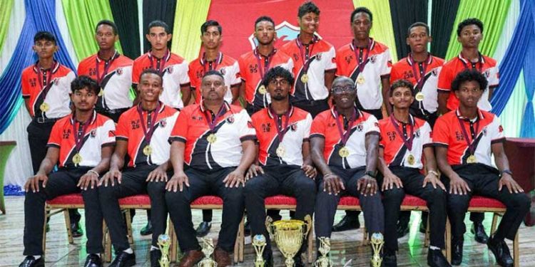 T&T se mueve el título de 50 con la última ronda sobre Barbados