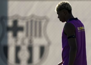 Lamine Yamal, Baja para El Valencia