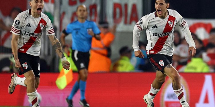 Qé Tinee que Cambiar y Sostener River para APROVECHAR EL RESPETO QUE LE TENENE PUTEIRAS :: Olé