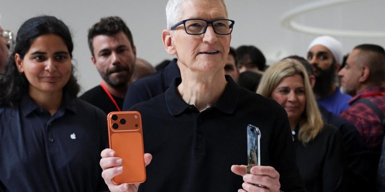 La Junta Laboral de EE. UU. Deja la acusación de que el CEO de Apple violó los derechos de los empleados