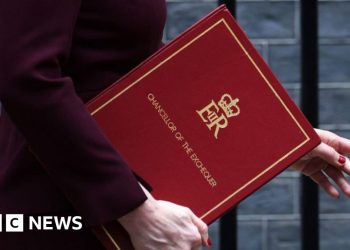 Los compañeros de trabajo exigen que se abolieran el Tesoro