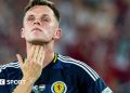 Lawrence Shankland: ¿Por qué Hearts Striker no está en Escocia de Escocia?