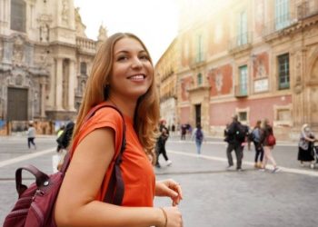 España informó un crecimiento más lento del gasto turístico