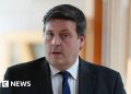 El ex ministro Jamie Hepburn se disculpa con los MSP después de la reclamación de asalto de Douglas Ross
