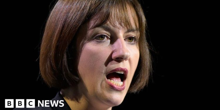 Los aspirantes de liderazgo adjunto de los laboristas atraen a los parlamentarios cuando Bridget Phillipson toma la ventaja temprana