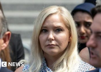 Mandelson nunca debería haber sido embajador, dice la familia de la víctima de Epstein