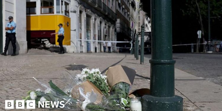 Trabajador funicular de Lisboa entre los asesinados en el choque