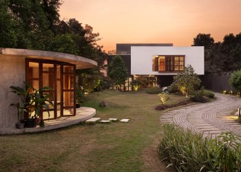 Residencia en voladizo / estudio de diseño de abin