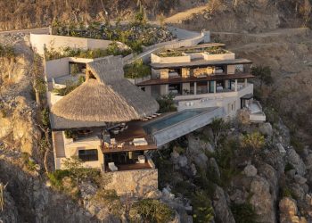 Casa Yuri / Zozaya Arquitectos