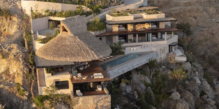 Casa Yuri / Zozaya Arquitectos