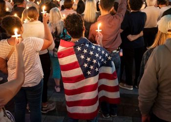 El tiroteo de Charlie Kirk muestra la violencia armada es un problema exclusivamente estadounidense