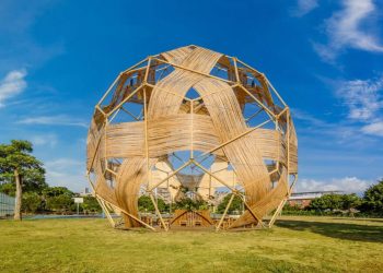 Instalación esférica de bambú por Cheng Tsung Feng Formas Meeting Dome en Taiwán