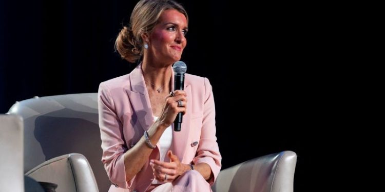 SE Espera que Trump le ofrezca A Kelly Loeffler El Cargo de Secretaria de Agricultura