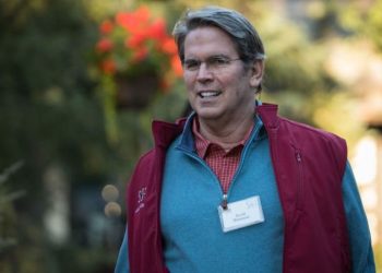 Trump Anuncia Al Millonario Scott Bessent Como su Elecciónico para Secretario del Tesoro