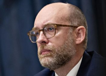 Trump Elige A Russell Vought, Coautor de Proyecto 2025, Para Liderar la Oficina de Presupesto de la Casa Blanca