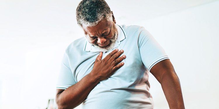 Condiciones que imitan el ataque cardíaco o la insuficiencia cardíaca: qué saber