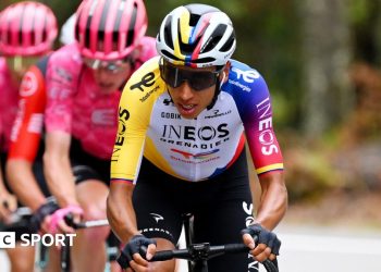 Vuelta A Espana: Egan Bernal gana después de la etapa 16 acortada debido a las protestas pro-palestinas