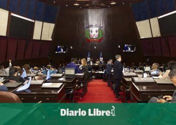 DiPutados del PRM SE Enfentan Por Advertencias A Funcionario