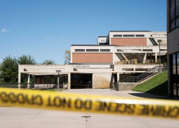 Sospechoso en Charlie Kirk disparando bajo custodia, nombrado como Tyler Robinson | Noticias de Donald Trump