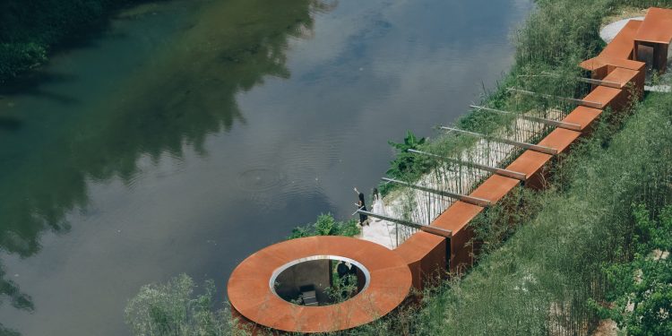 Atelier Floral Wander Loop / DL