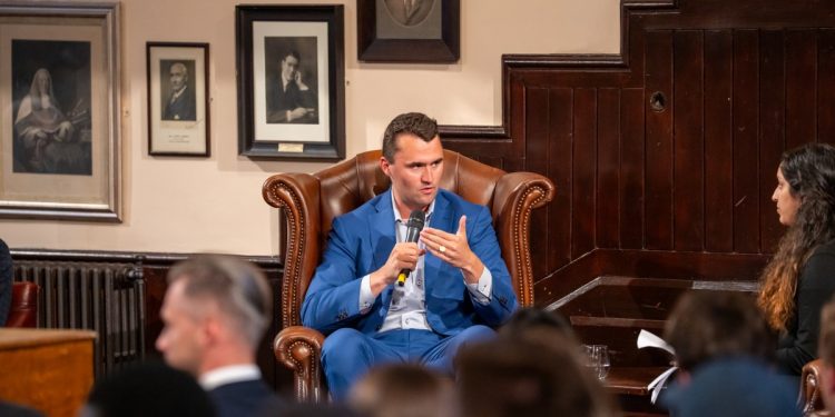 Charlie Kirk Death: Por qué jóvenes conservadores lo adoraron.