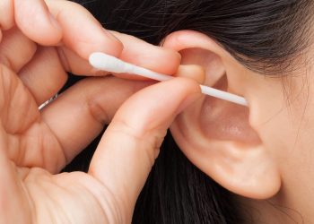 La mejor y más segura manera de limpiar sus oídos para deshacerse de
