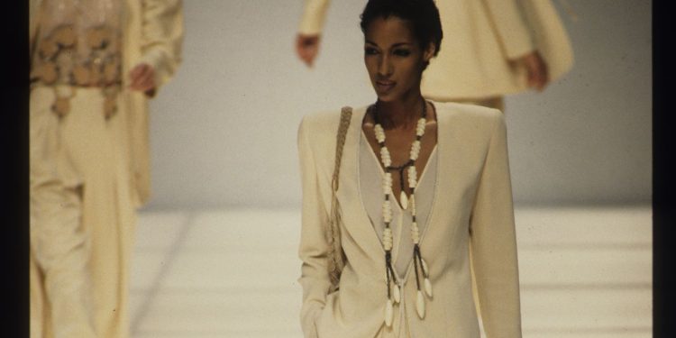 Desde el archivo: en 1994, Dodie Kazanjian escribió sobre comprar su primera chaqueta Giorgio Armani