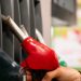 Gobierno incrementa elacia del diesel de 2,80 dólares y anuncia medidas de compensación