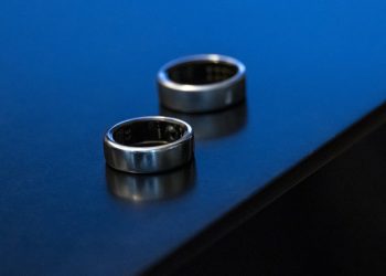 Los usuarios de Oura Ring cuestionan sus vínculos con Palantir y los proyectos militares estadounidenses