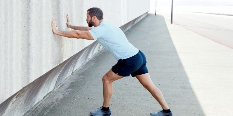 Cómo estirar el ternero exterior