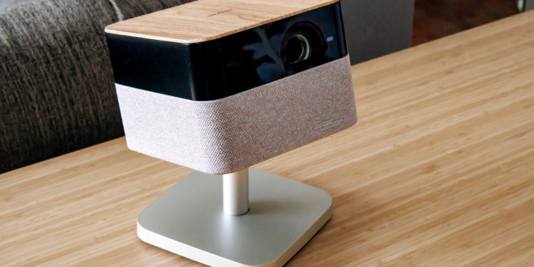 Dejé mi televisor para este proyector portátil con una imagen masiva de 150 pulgadas durante una semana, así es como fue como fue