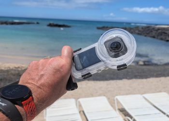 Tomé una cámara de 360 ​​grados bajo el agua en Hawai, y los disparos que me dejaron volar