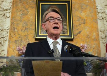 El embajador estadounidense de Gran Bretaña, Mandelson, parecía llamar a Epstein 'Best Pal' – Politico