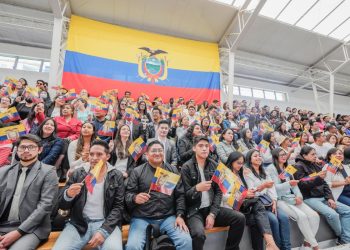 Gobierno Incorpora 2 800 Nuevos Profesionales al Sistema Educativo