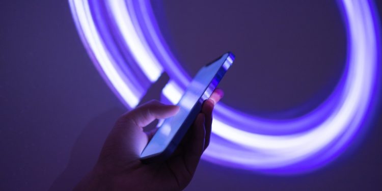 La aplicación de grabación de llamadas viral Neon se oscurece después de exponer los números de teléfono, grabaciones de llamadas y transcripciones de los usuarios