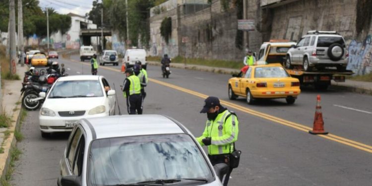 El pico y placa rige este viernes 12 de septiembre con estaS horaria