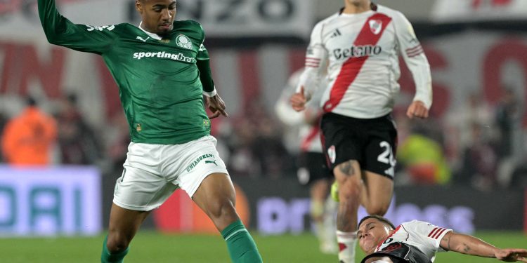 Video: La Barrida de Quinero que Levantó Al Monumental y El Pedido de Los Hinchas de River :: Olé