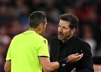 Diego Simeone dice que su reacción a los «insultos» de los fanáticos del Liverpool fue «no justificable» después del altercado