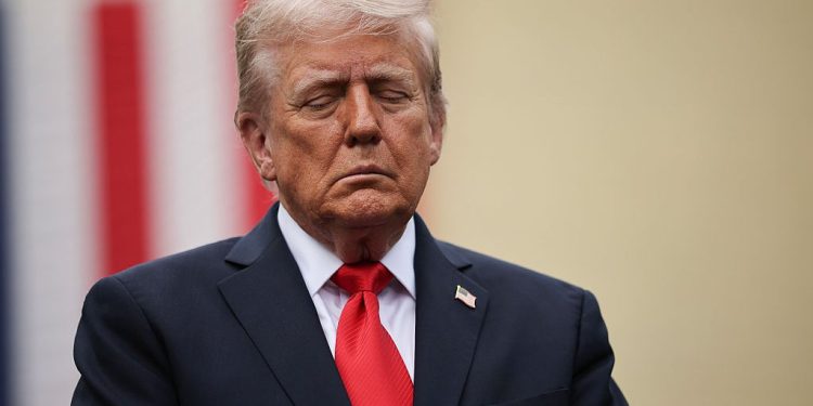 Trump dice que le dará a Charlie Kirk la medalla de la libertad