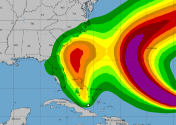 Sudeste de los Estados Unidos para una tormenta tropical potencial: NPR