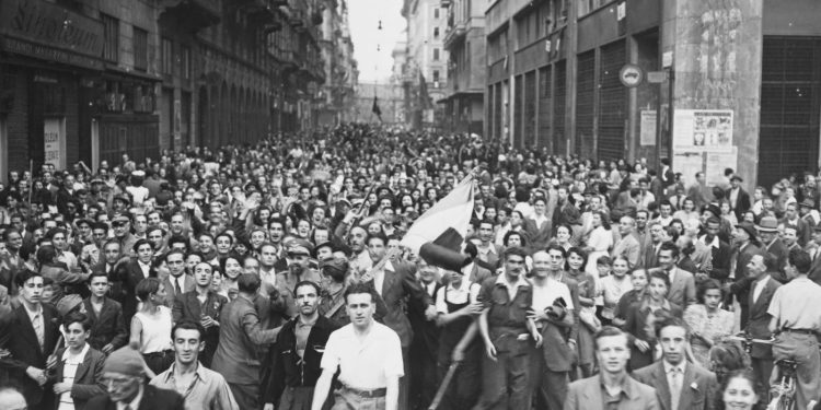 Letra de la canción italiana 'Bella Ciao' implicadas en Charlie Kirk's Killing: NPR