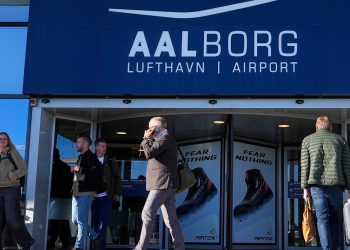 Funcionarios daneses creen que los pasos elevados de drones en 4 aeropuertos destinados a sembrar miedo: NPR