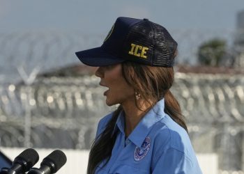 El juez bloquea el final de las protecciones de la administración Trump para venezolanos y haitianos: NPR