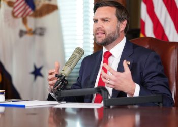 JD Vance presentan 'The Charlie Kirk Show': NPR