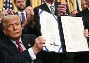 Cómo el último lanzamiento de Crypto de Trump enriquece a su familia: NPR