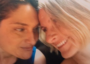 La nueva memoria de Elizabeth Gilbert relata su relación codependiente: NPR