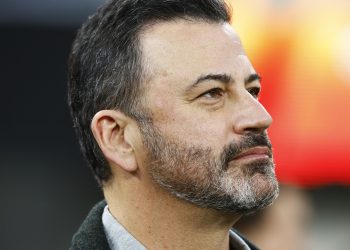 Jimmy Kimmel volverá el martes, Disney dice: NPR