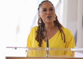 Emma Stone, Ava Duvernay, otros 2.000 se unen a la compañía de cine israelí Boicot: NPR