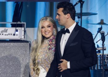 Erika Kirk, viuda de Charlie Kirk, es el nuevo CEO de Turning Point USA: NPR