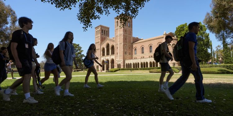 Juez ordena a Trump que restaure $ 500 millones en fondos de subvenciones a UCLA: NPR